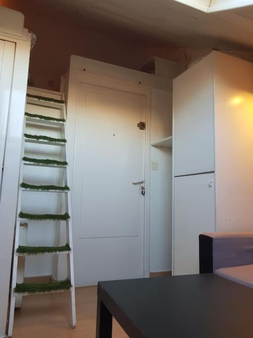 Petit Studio La Madeleine Nantes Bagian luar foto